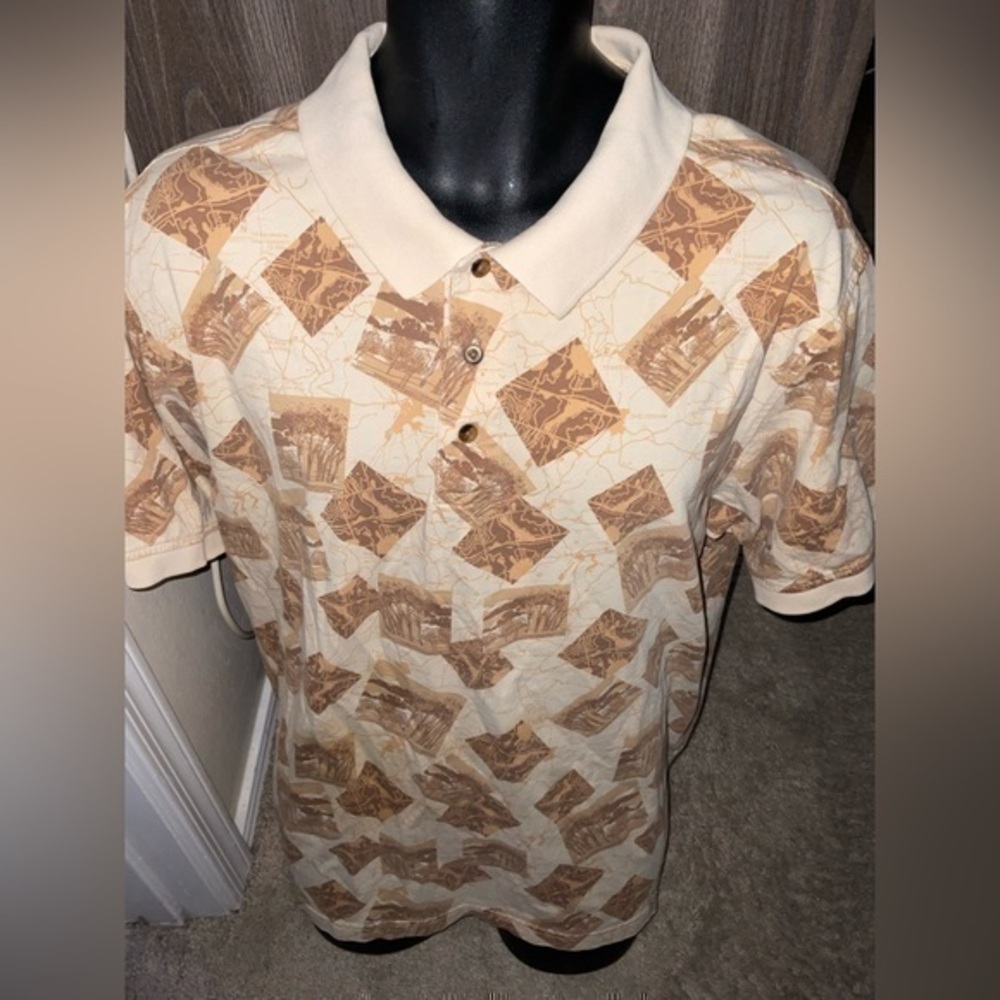 Men’s used Round Tree and York polo outdoors shirt size XL
